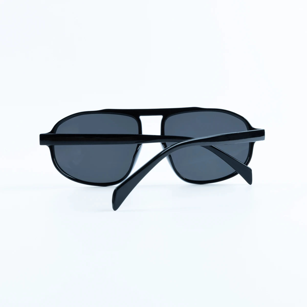 Oversized aviator sunglasses